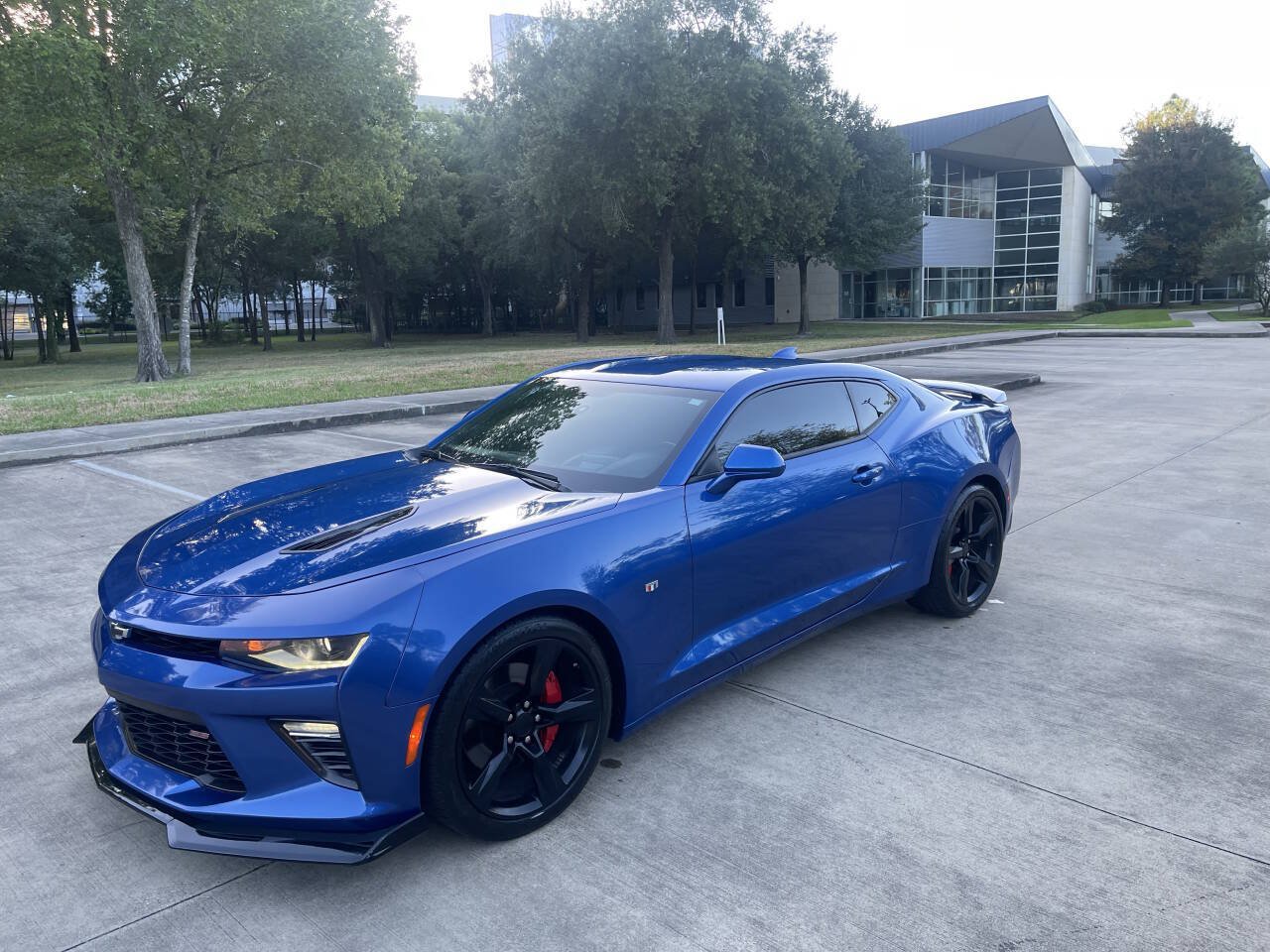 Used 2016 Chevrolet Camaro SS RWD image 18
