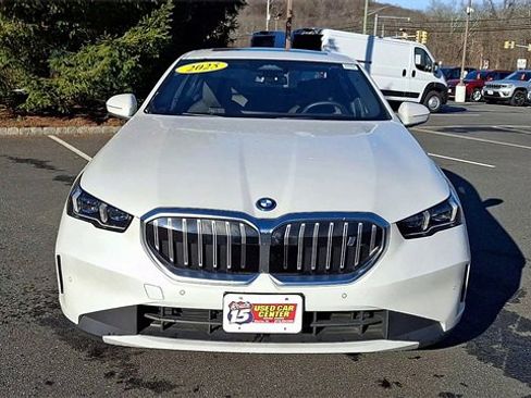 Used 2025 BMW i5 xDrive40 w/ Premium Package image 3