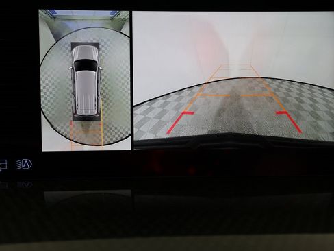 Used 2025 Cadillac Escalade V w/ LPO, ONYX Package image 26