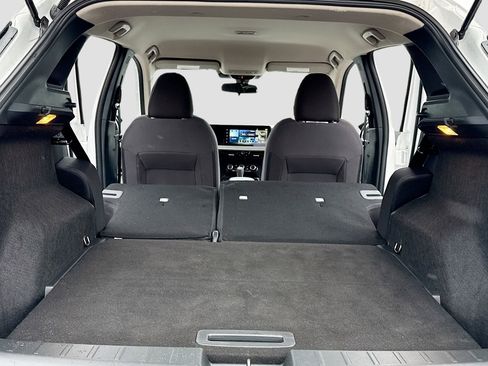 Certified 2025 Nissan Kicks SV image 7