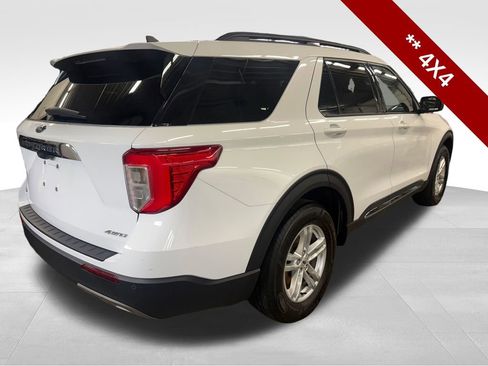Used 2023 Ford Explorer XLT w/ Equipment Group 202A AWD/4WD image 7