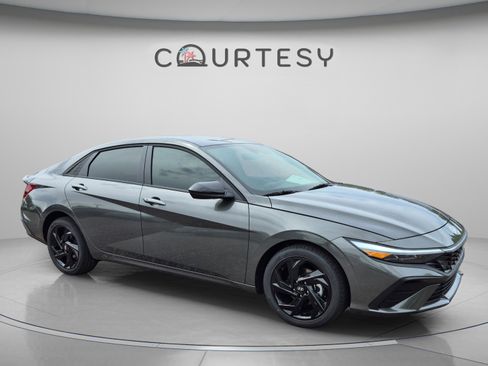New 2026 Hyundai Elantra Sport FWD image 7