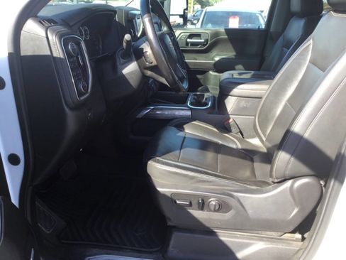 Used 2020 Chevrolet Silverado 3500 LTZ w/ LTZ Plus Package image 3