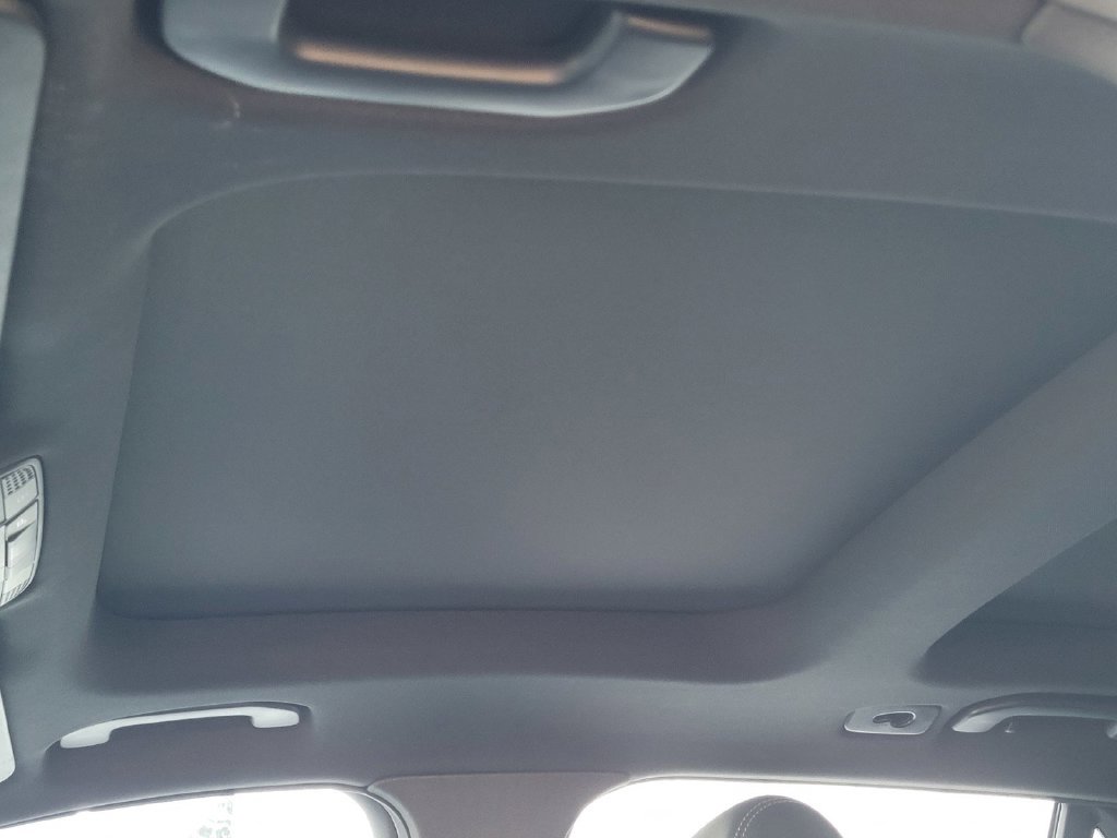 Used 2018 Mercedes-Benz GLC 300 4MATIC image 9