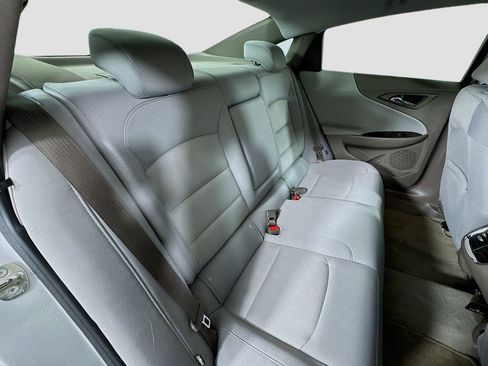 Used 2018 Chevrolet Malibu LT image 28