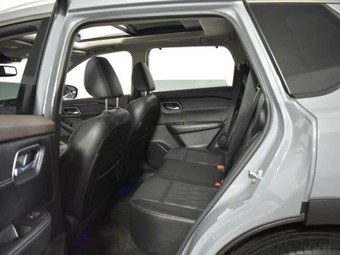 Certified 2023 Nissan Rogue Platinum w/ Platinum Premium Package image 30