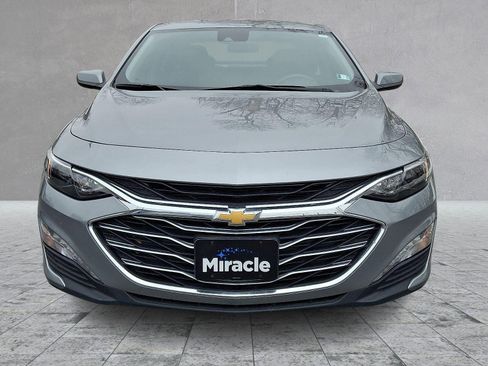 Used 2024 Chevrolet Malibu LT FWD image 2