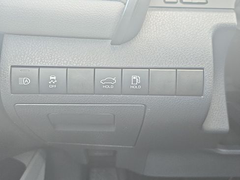 Used 2020 Toyota Camry XLE w/ Sunroof Package FWD image 23