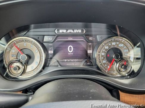 Used 2022 RAM 1500 Limited w/ Body Color Bumper Group AWD/4WD image 16