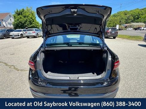 Used 2024 Volkswagen Jetta SE FWD image 19