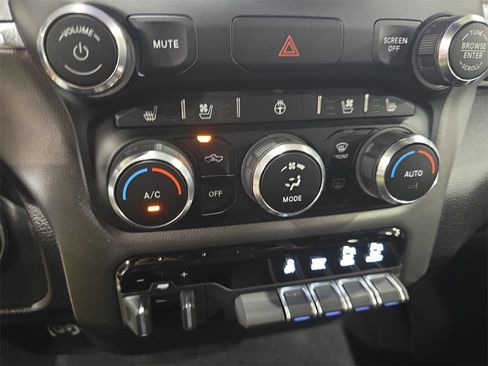 Used 2022 RAM 2500 Laramie w/ Night Edition image 25