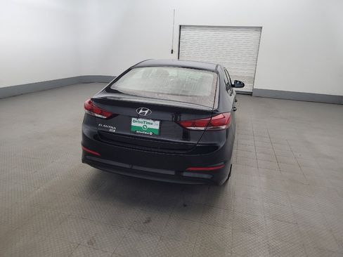 Used 2018 Hyundai Elantra SE FWD image 6