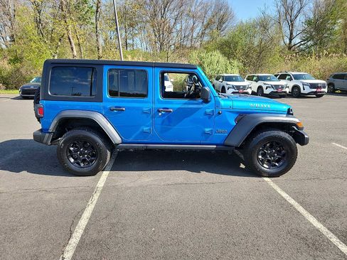 Used 2023 Jeep Wrangler Unlimited w/ Cold Weather Group AWD/4WD image 7
