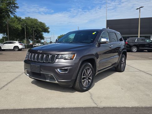 Used 2019 Jeep Grand Cherokee Limited AWD/4WD image 4