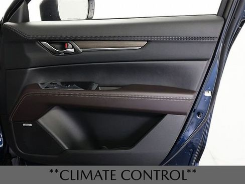 New 2025 MAZDA CX-5 Signature image 18