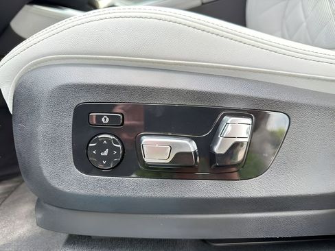 New 2026 BMW X5 sDrive40i w/ M Sport Package RWD image 9