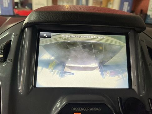 Used 2015 Ford Transit Connect Titanium image 15