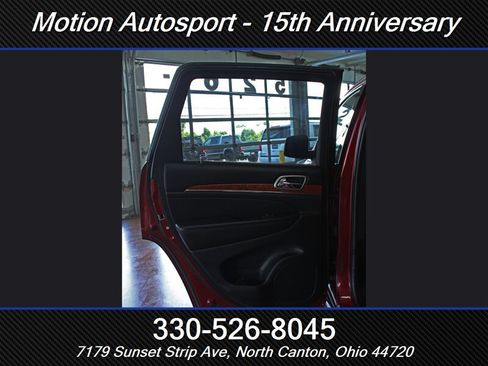 Used 2012 Jeep Grand Cherokee Overland AWD/4WD image 36