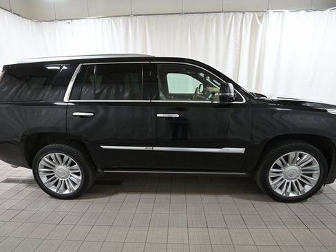 Used 2020 Cadillac Escalade Platinum AWD/4WD image 15