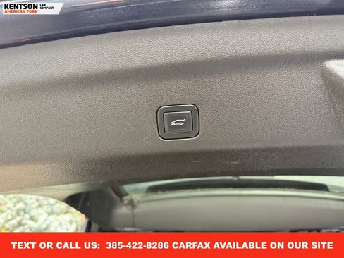 Used 2024 GMC Yukon SLT image 40