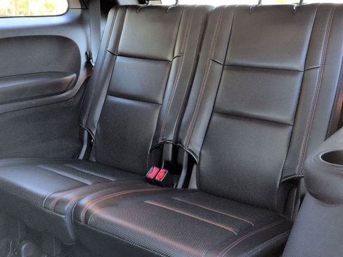 Used 2018 Dodge Durango R/T image 24