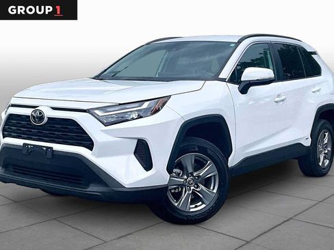 Certified 2025 Toyota RAV4 XLE AWD/4WD image 1