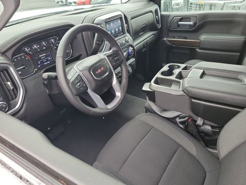 Used 2022 GMC Sierra 2500 SLE w/ SLE Value Package; AWD/4WD image 3