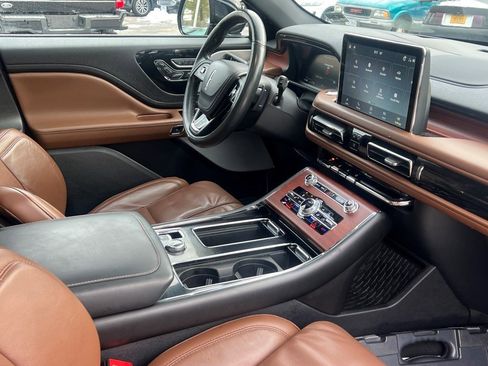 Certified 2023 Lincoln Aviator Grand Touring w/ Equipment Group 301A image 10