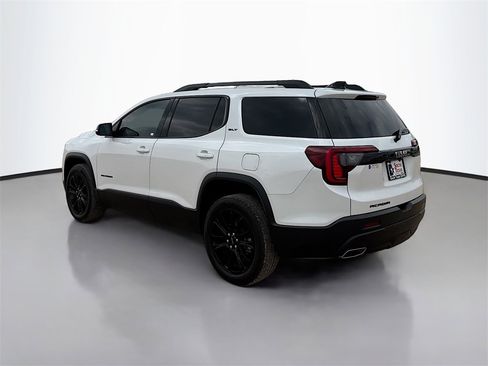 Used 2023 GMC Acadia SLT w/ Elevation Edition image 5