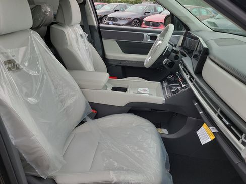 Used 2026 Hyundai Santa Fe SE FWD image 17