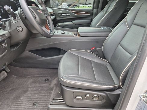 Used 2023 Cadillac Escalade Premium Luxury w/ LPO, Radiant Package AWD/4WD image 11