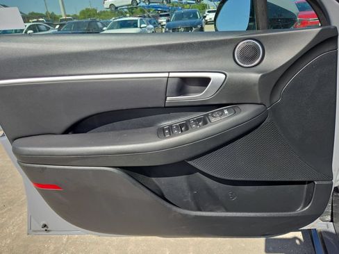 Used 2025 Hyundai Sonata SEL FWD image 11