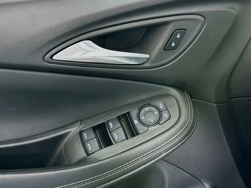 Used 2025 Buick Encore GX Preferred image 15