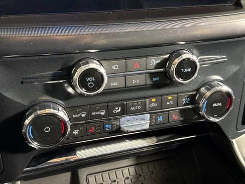 Used 2025 Ford F150 Raptor AWD/4WD image 37