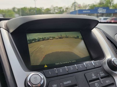 Used 2017 Chevrolet Equinox LT w/ Convenience Package AWD/4WD image 25