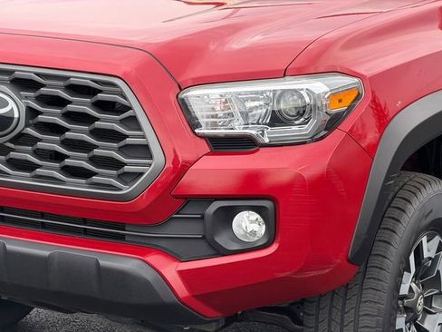 Certified 2023 Toyota Tacoma TRD Off-Road w/ Technology Package AWD/4WD image 10