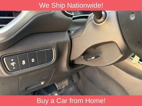 Used 2025 Kia Soul LX w/ LX Technology Package FWD image 11