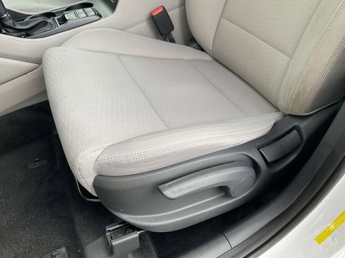 Used 2019 Hyundai Tucson SE image 32