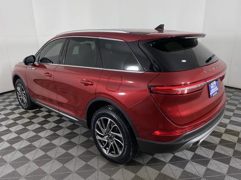 Used 2020 Lincoln Corsair Standard w/ Equipment Group 101A image 9