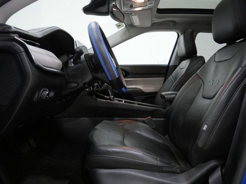 Used 2022 Jeep Compass Limited w/ Sun and Sound Group AWD/4WD image 12
