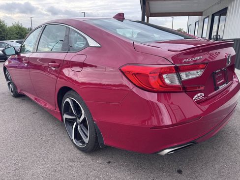 Used 2018 Honda Accord Sport image 9