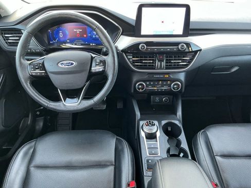 Used 2021 Ford Escape SEL w/ Technology Package image 17