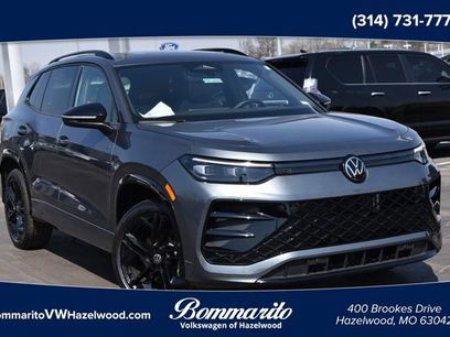 Certified 2025 Volkswagen Tiguan SE R-Line