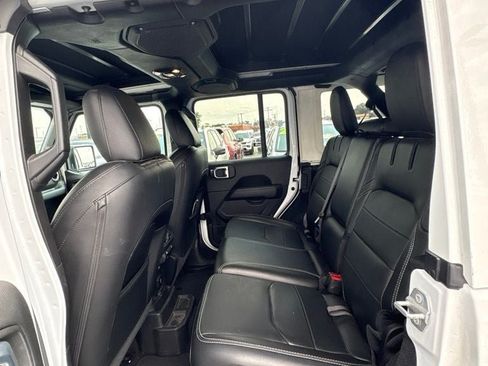 Used 2021 Jeep Wrangler Unlimited Sahara w/ Cold Weather Group AWD/4WD image 12
