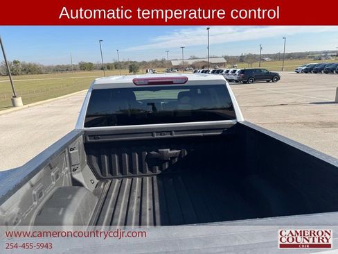 Used 2022 Chevrolet Silverado 1500 LT w/ Z71 Off-Road Package image 12