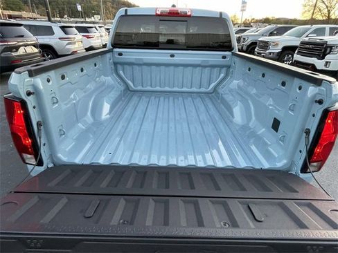 New 2026 Chevrolet Colorado W/T image 8