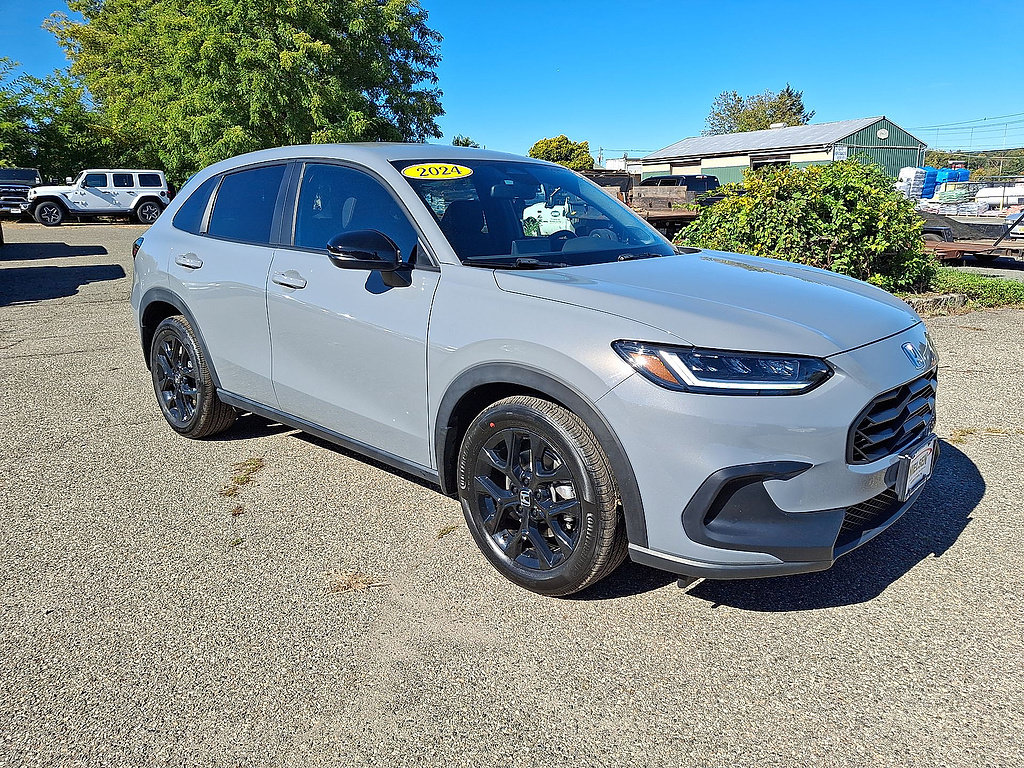 Used 2024 Honda HR-V Sport image 2