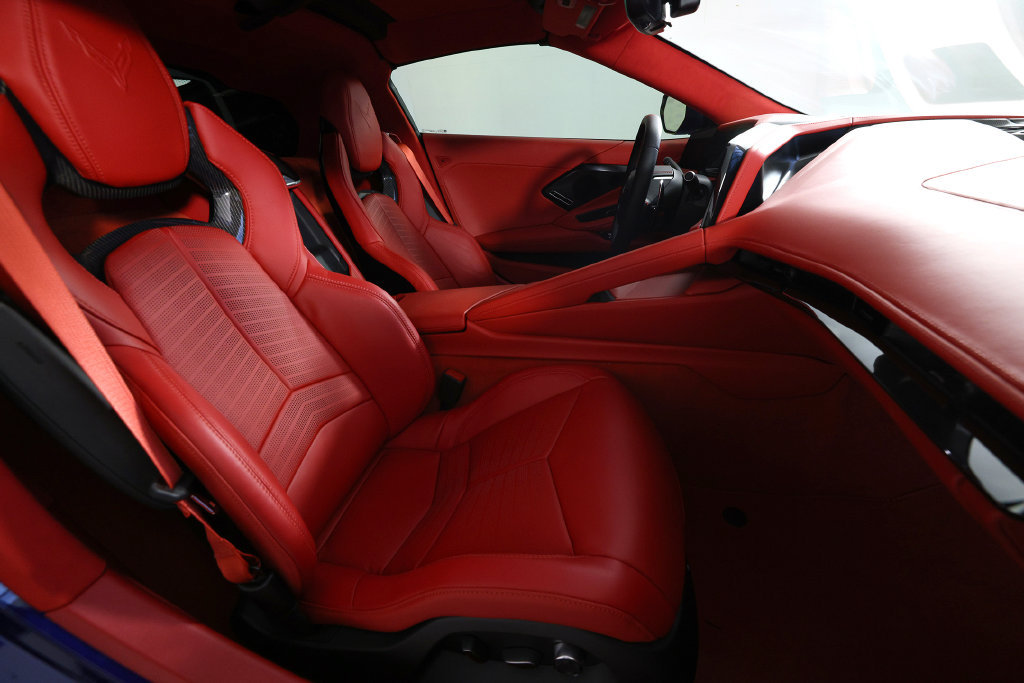 Used 2027 Chevrolet Corvette Grand Sport w/ Z52 Sport Performance Package RWD image 10