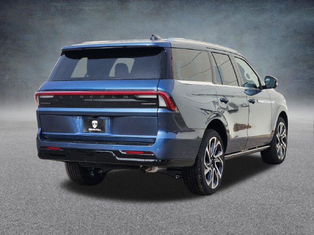 New 2027 Lincoln Navigator Reserve AWD/4WD image 7