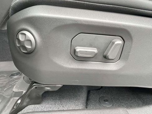 New 2025 Jeep Gladiator Rubicon image 24